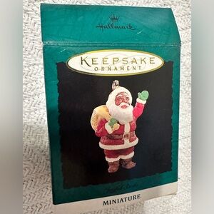 1995 Hallmark Keepsake miniature Santa in Red and White